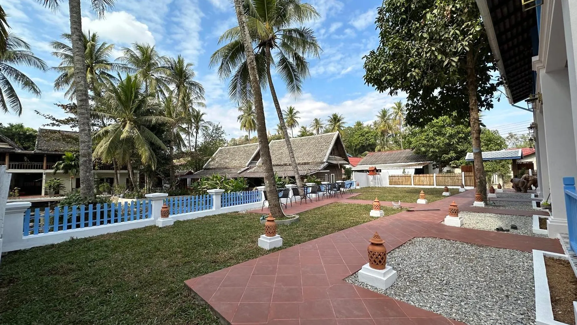 Sadakham Hotel 琅勃拉邦 老挝