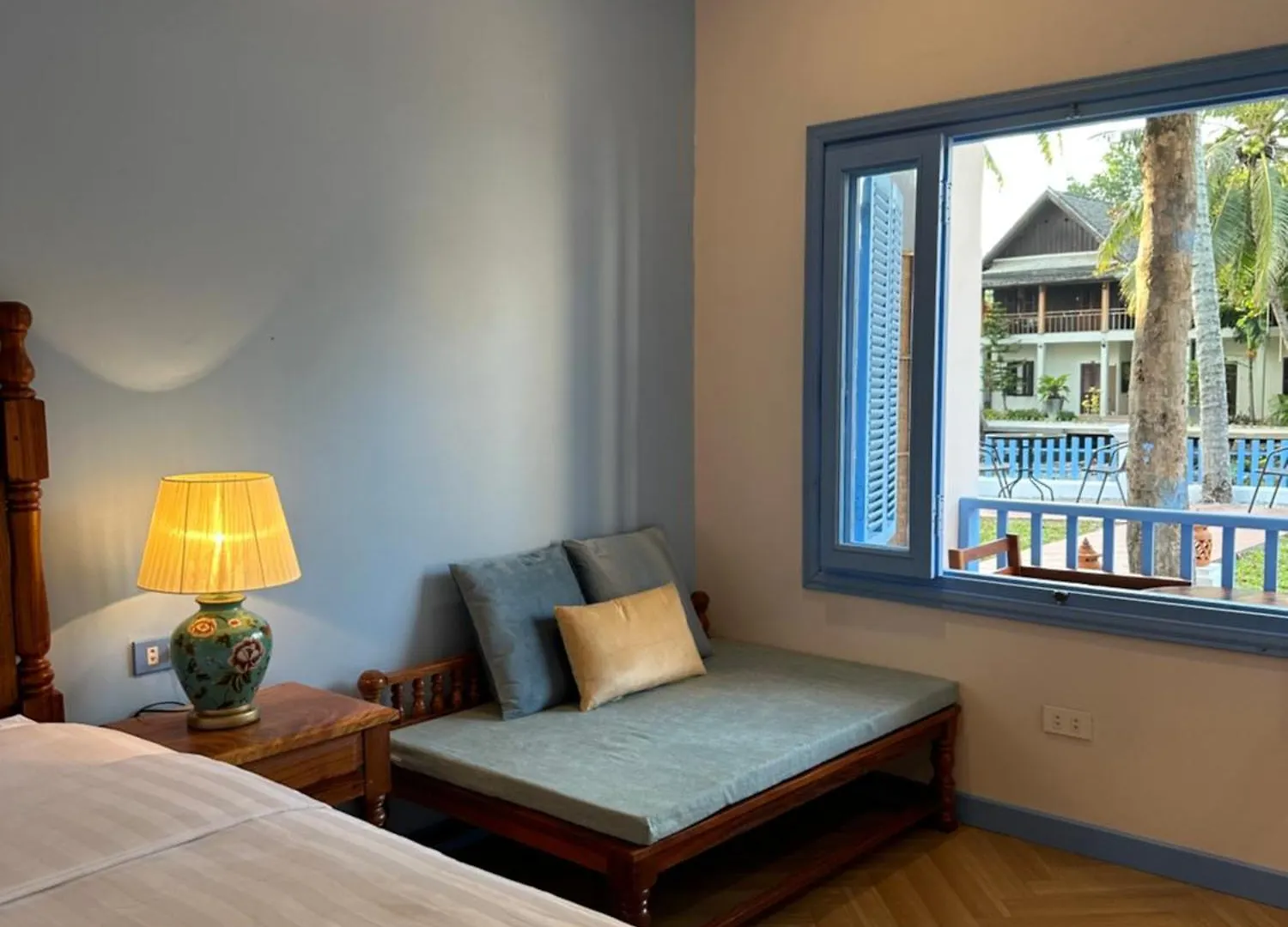 Sadakham Hotel 琅勃拉邦 4*,  老挝